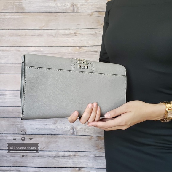 NWT Michael Kors Tina clutch pearl grey studs bag - Picture 2 of 6